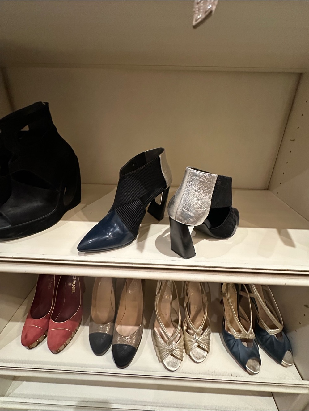 Un Unired Women's Three-Tone Navy, Black, and Silver Pointed Ankle Boots